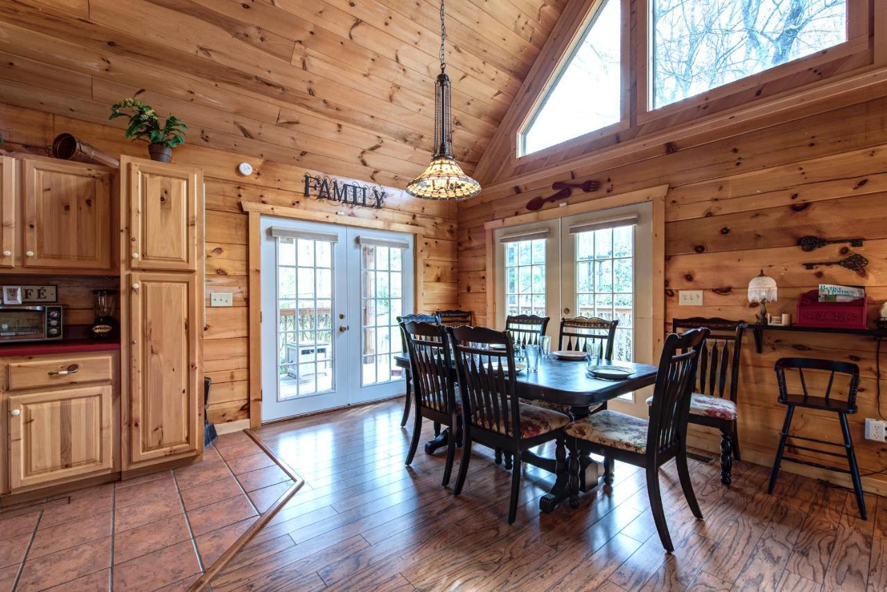 Lazy Cub Lodge Pigeon Forge Luaran gambar